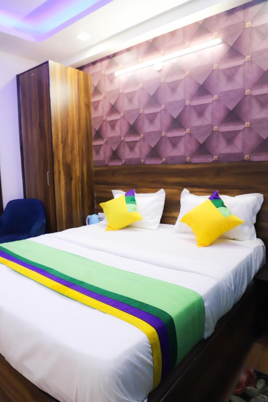 Bed and Breakfast Surya International Neu-Delhi Exterior foto
