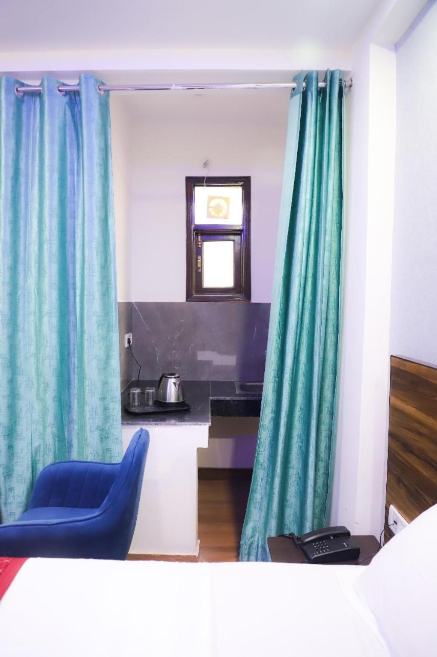 Bed and Breakfast Surya International Neu-Delhi Exterior foto