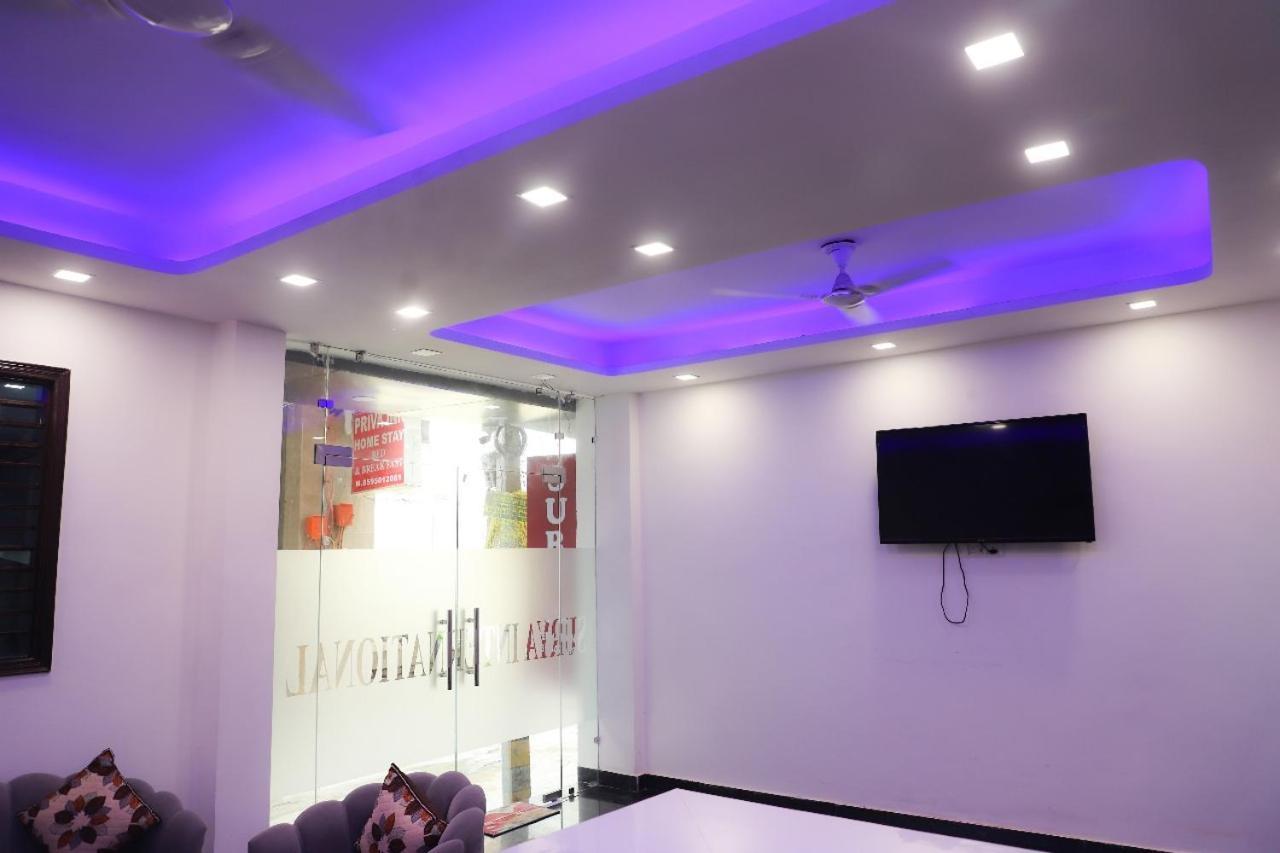 Bed and Breakfast Surya International Neu-Delhi Exterior foto