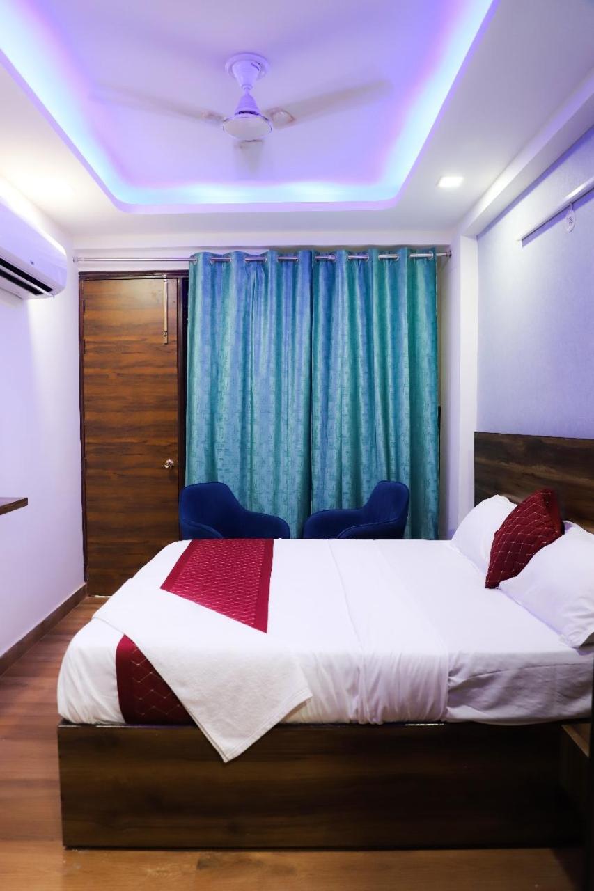 Bed and Breakfast Surya International Neu-Delhi Exterior foto