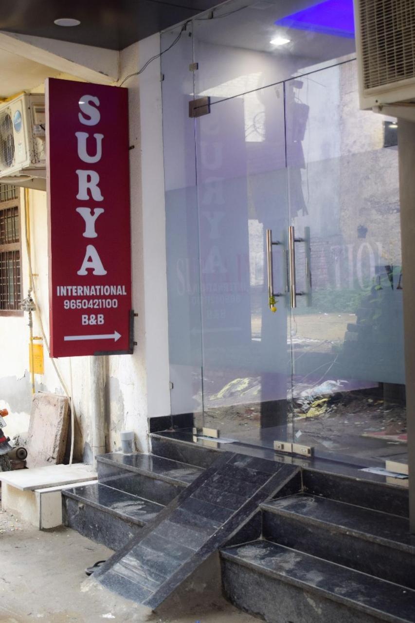 Bed and Breakfast Surya International Neu-Delhi Exterior foto