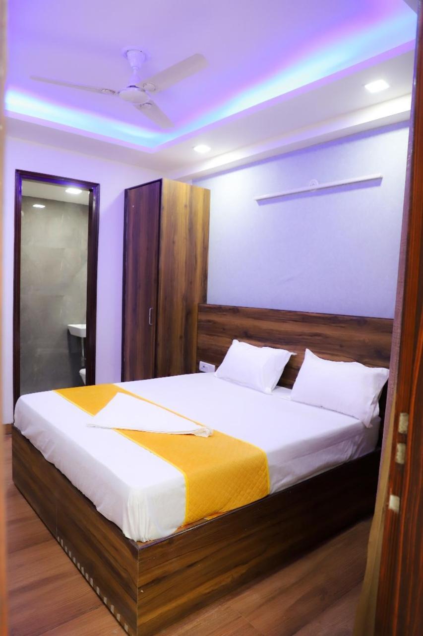 Bed and Breakfast Surya International Neu-Delhi Exterior foto