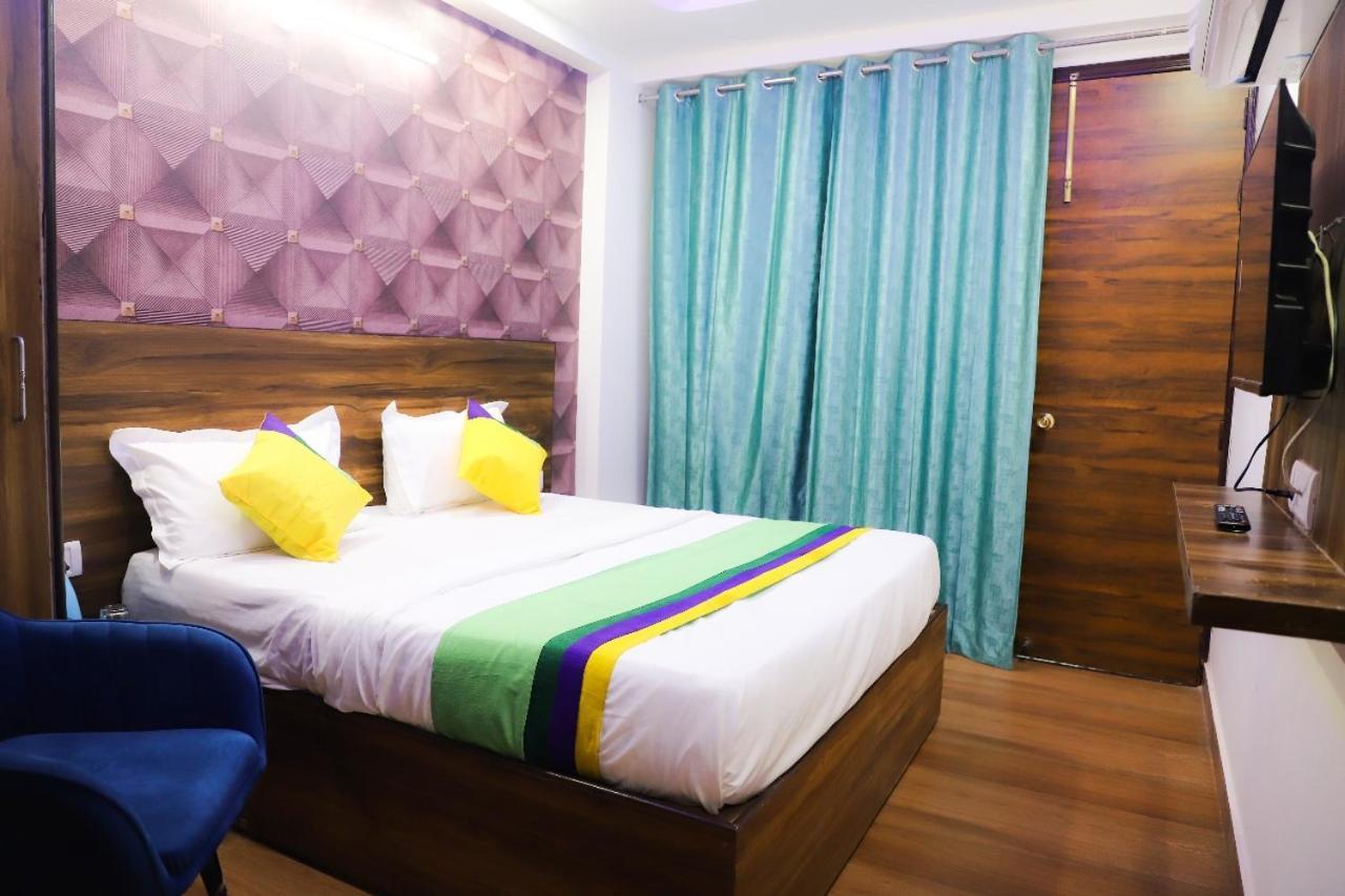 Bed and Breakfast Surya International Neu-Delhi Exterior foto