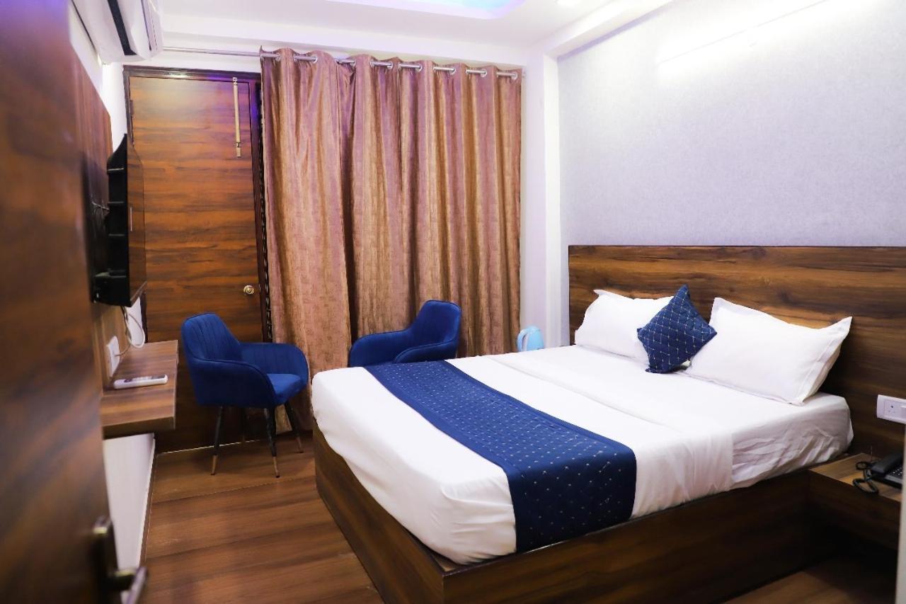 Bed and Breakfast Surya International Neu-Delhi Exterior foto
