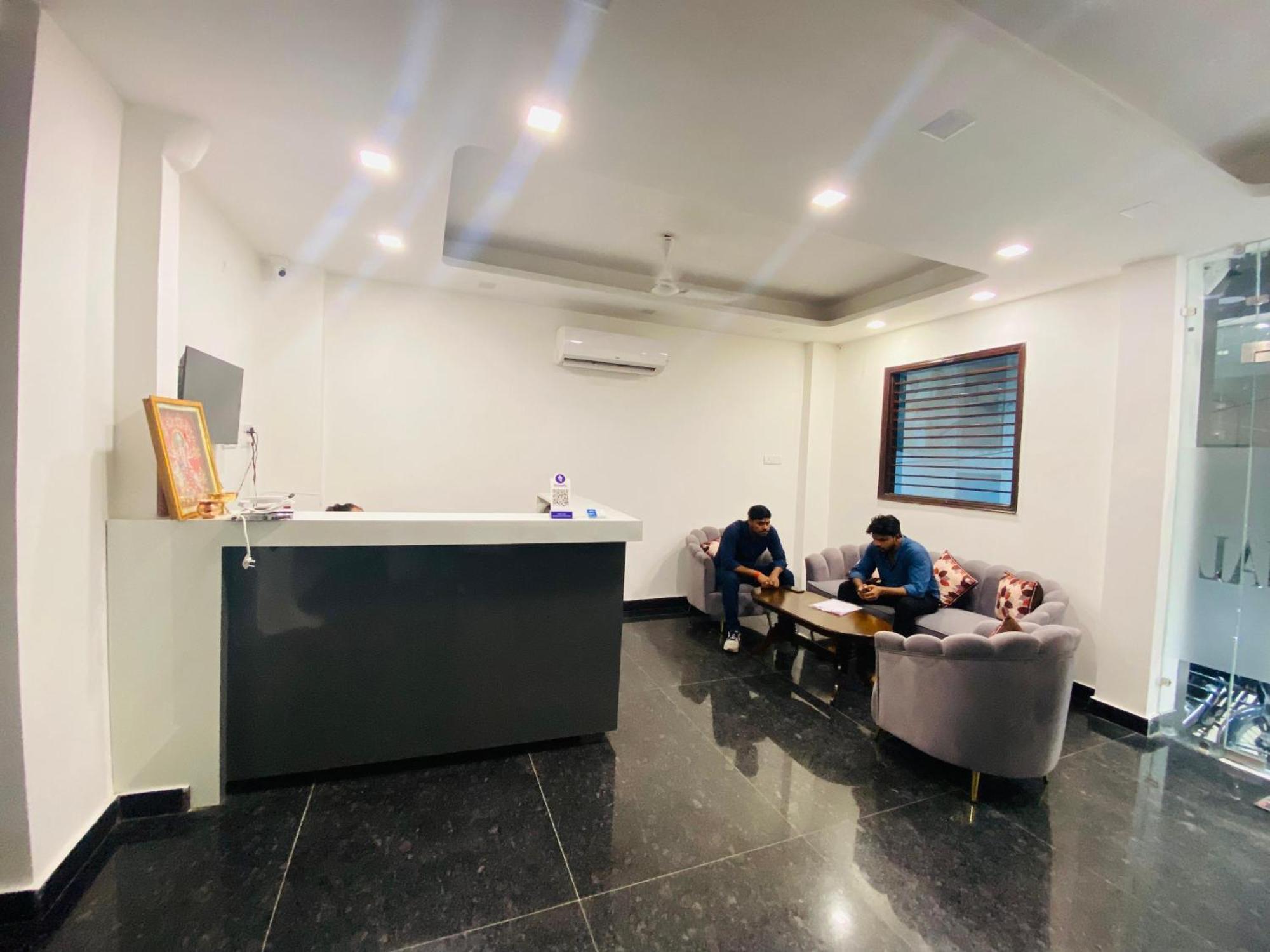 Bed and Breakfast Surya International Neu-Delhi Exterior foto