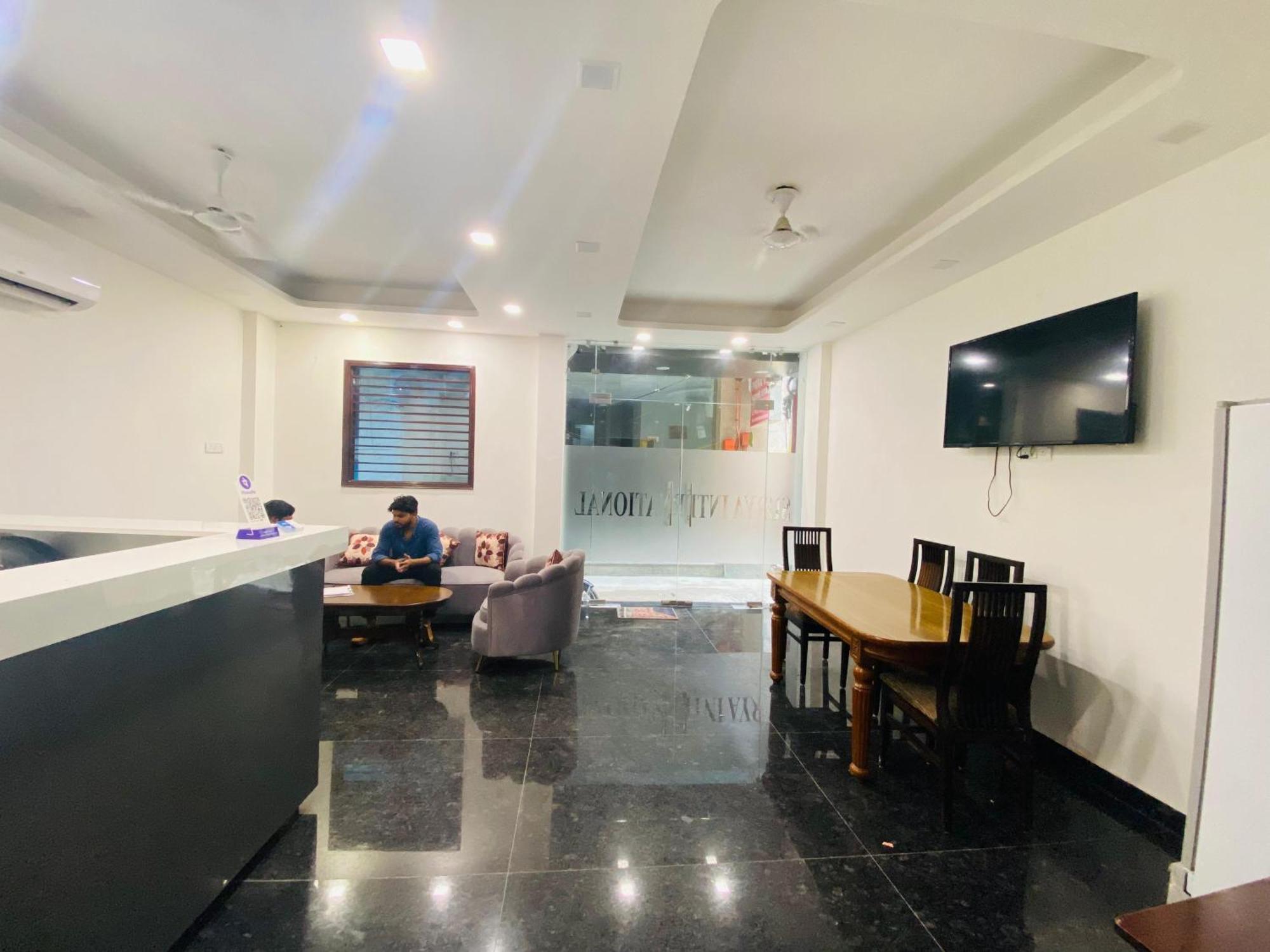 Bed and Breakfast Surya International Neu-Delhi Exterior foto