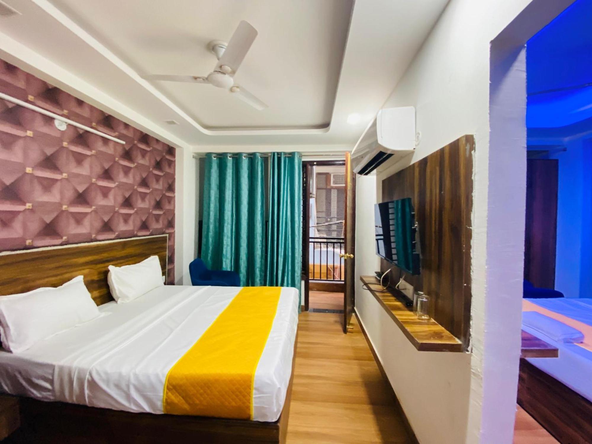 Bed and Breakfast Surya International Neu-Delhi Exterior foto